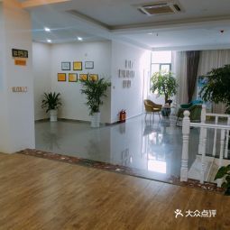 善雅醫(yī)療美容 專業(yè)服務(wù)，安心之選